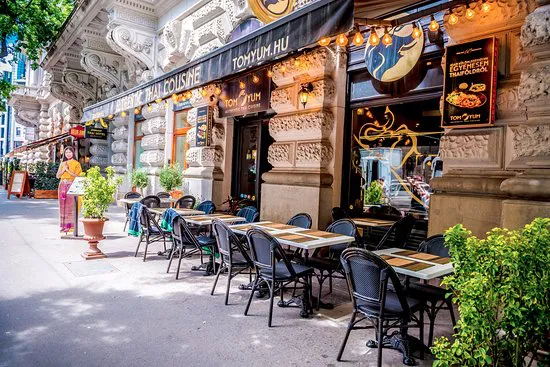 مطعم توم يم التايلاندي