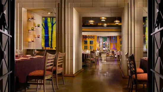 Noe Restaurant & Bar