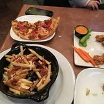 مطعم بوسطن وبار الرياضة