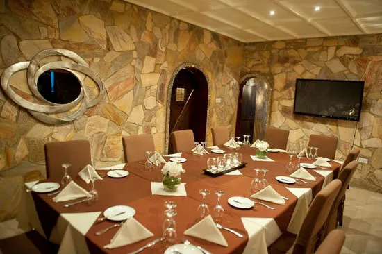 مطعم لو ماست، أكرا - غانا