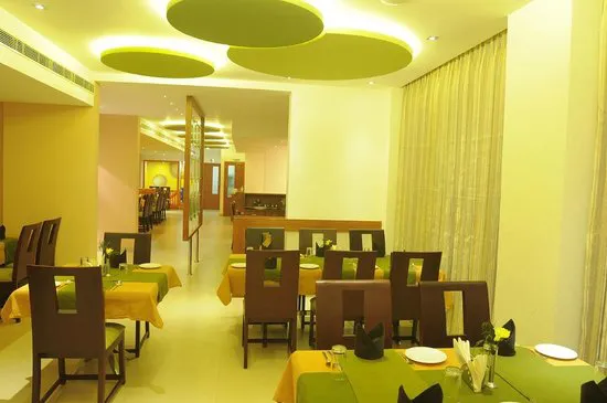 7 بحار مطعم متعدد المأكولات