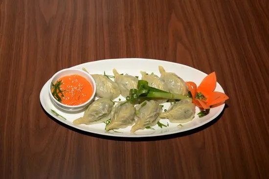 7 بحار مطعم متعدد المأكولات