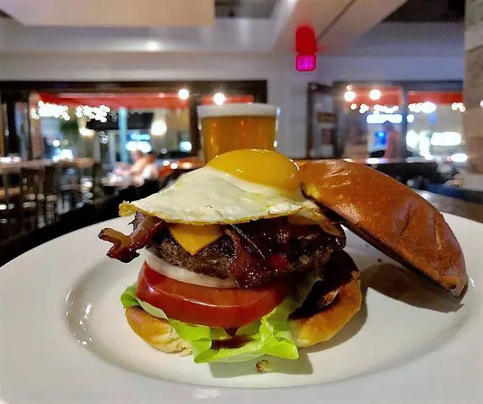 بيت ريفيل العام