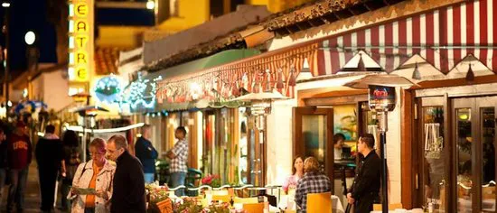 بيت ريفيل العام