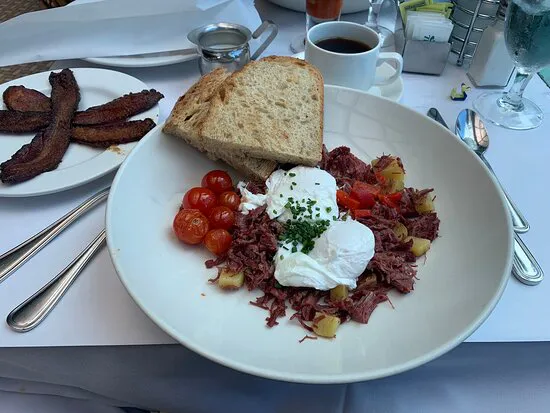 الاثنين أمي غابي