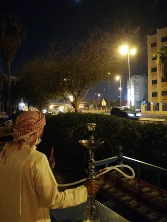 قهوة بو خلف، المحرّق