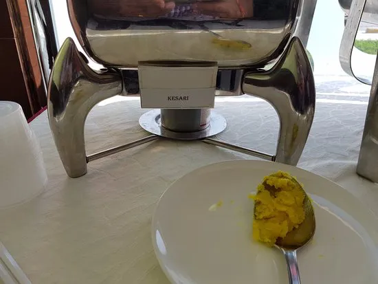 مطعم ايدلي فاكتوري، الوكرة