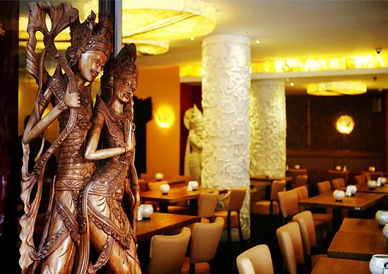 مطعم آمرت - بوتسدامر بلاتز، برلين