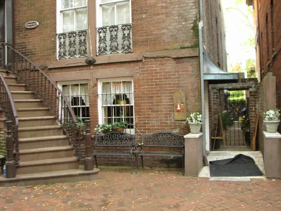 السيدة ويلكس غرفة الطعام