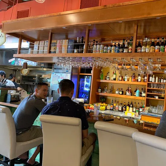 ساندويتشات Surfside Shoppe