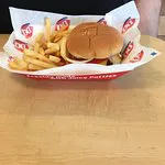 Dairy Queen جريل آند تشيل