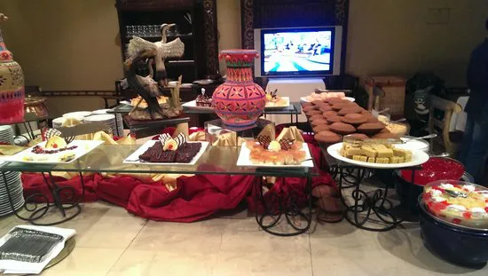 مطعم بخارى، فندق بيرل كونتيننتال