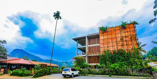 مطعم إيلا فلاور جاردن