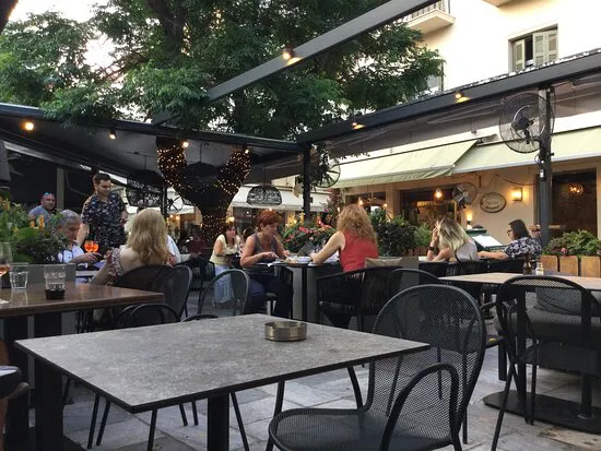 مطعم ومقهى ايونتوس، أثينا