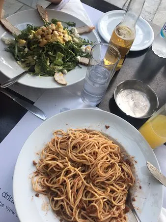 مطعم ومقهى ايونتوس، أثينا