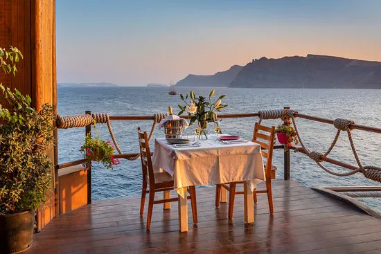 مطعم Ammoudi للأسماك