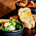 راسل شارع النبيذ بار