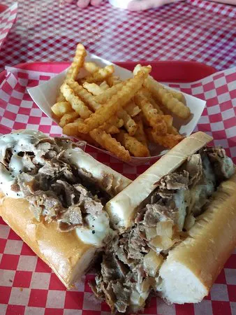 يو فيلي تشيز ستيك و Subs