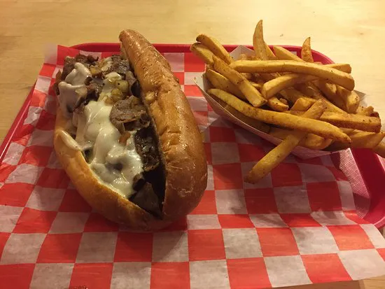 يو فيلي تشيز ستيك و Subs