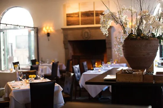 مطعم واين كاسك