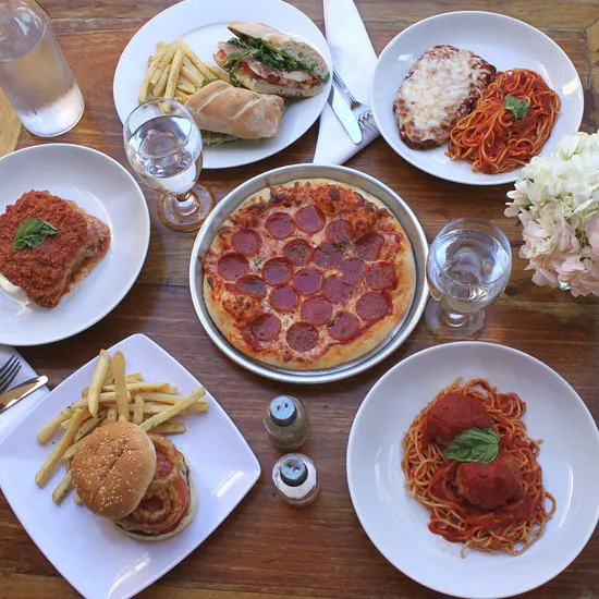 لا دولتشي فيتا ريستورانتي