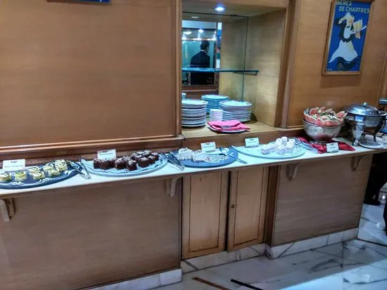 مطعم فلافورز، مومباي