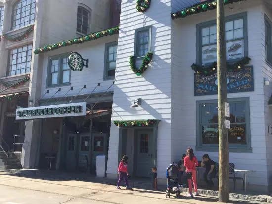 ستاربكس وآيس كريم بن وجيري