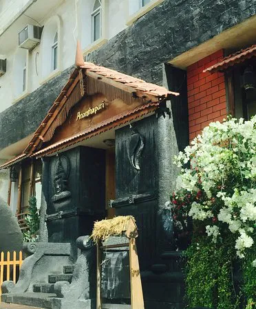 مطعم أنانثابوري، مسقط