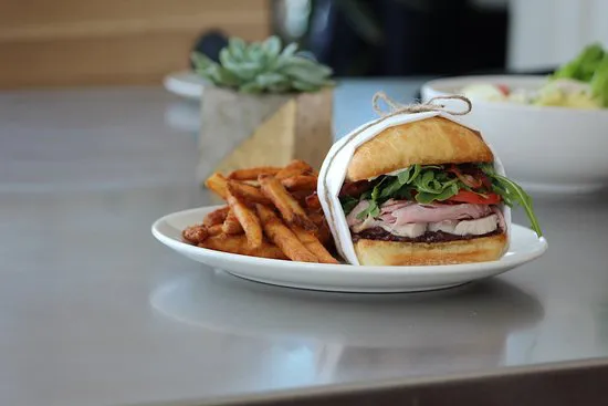 مطعم الحديقة