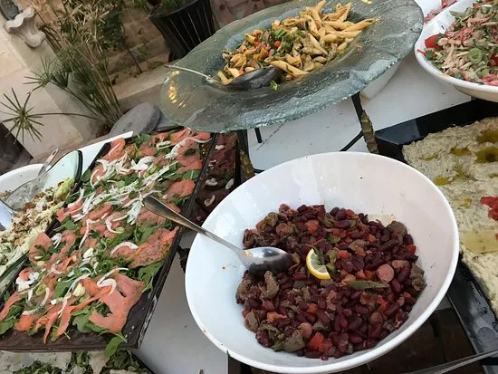 Da Esmat Italian Kitchen