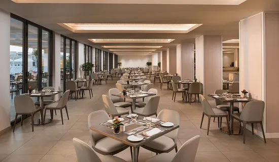 مطعم ذا ريستورانت، مسقط