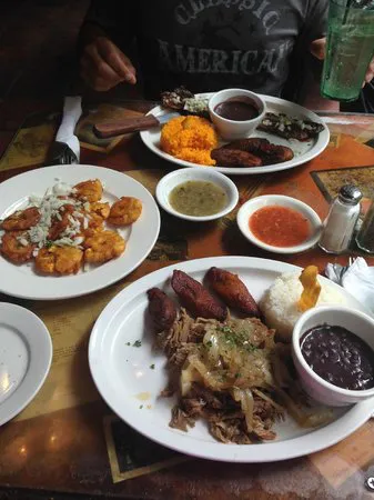 El Meson De Pepe's Restaurant & Bar