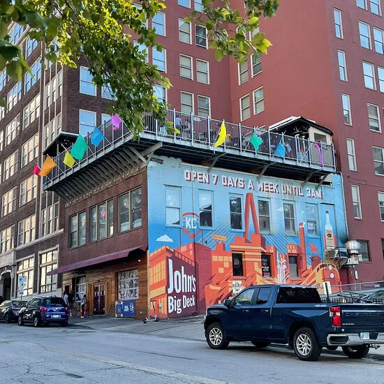 John's Big Deck (باللغة الإنجليزية).