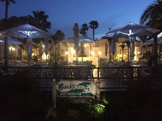 مطعم بريك ووتر