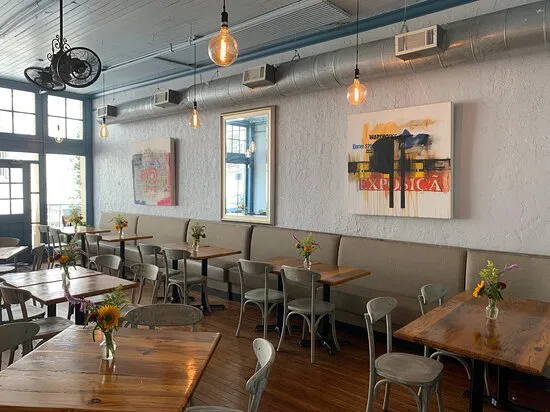 ساحة رايت بيسترو