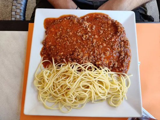 Dino's Cala Ratjada Bar & Restaurant