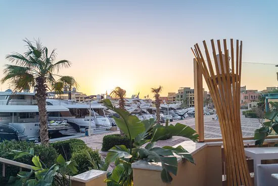 مطعم ذا سموكري، نادي يخوت الجونة