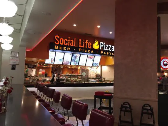 Social Life Pizza