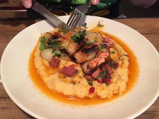 مطعم اليتي الأحمر