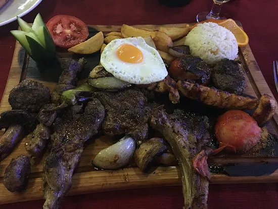 ميتنج بوينت كافيه، فتحية