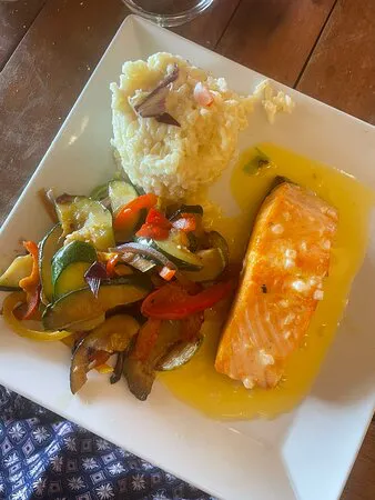 تاهيتي بيتش كافيه