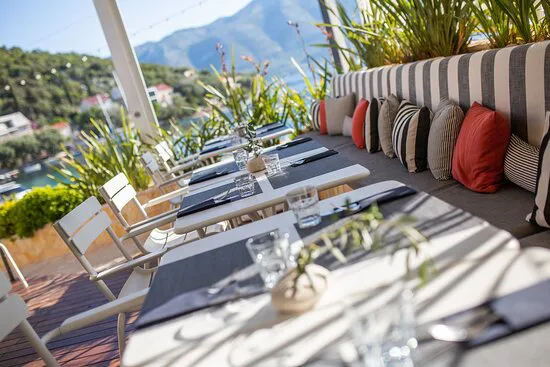 Mimi's Bistro at Tara's Lodge