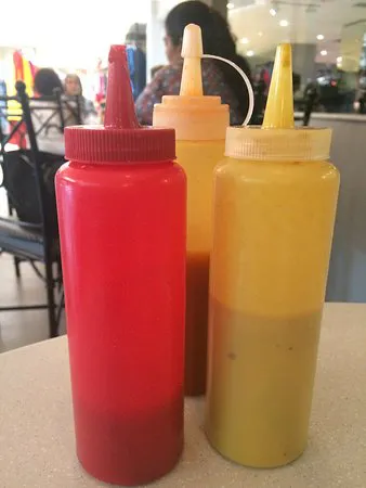 كافتريا ات ويست سايد، مومباي