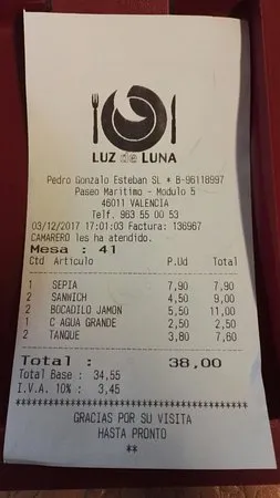 الكافتيريا Cerveceria Luz de Luna