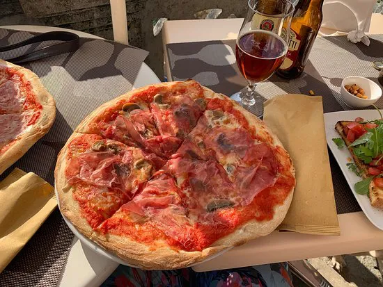 ايل بالكون سول لاغو كافيه