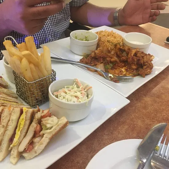 نادية كوفي شوب، لاهور