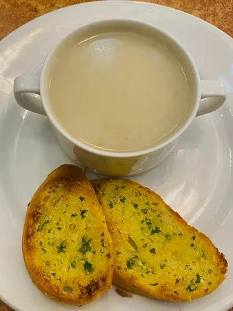 نادية كوفي شوب، لاهور