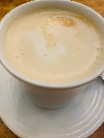 نادية كوفي شوب، لاهور