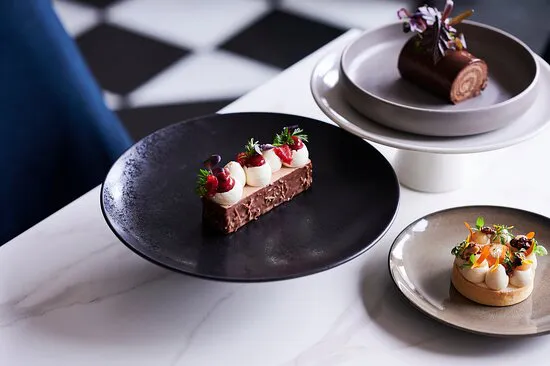 The Promenade Cafe - Hyatt Hotel Canberra