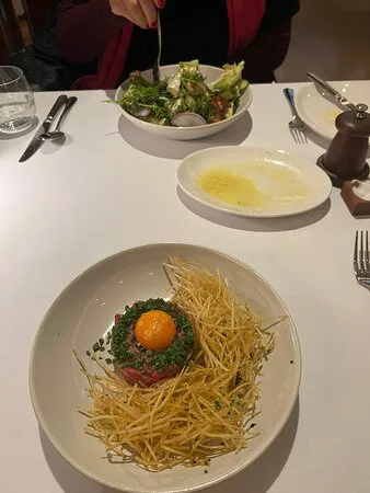 مطعم وبار رادي